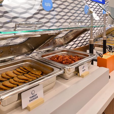 Holiday Inn Express & Suites Trinidad By Ihg Zewnętrze zdjęcie