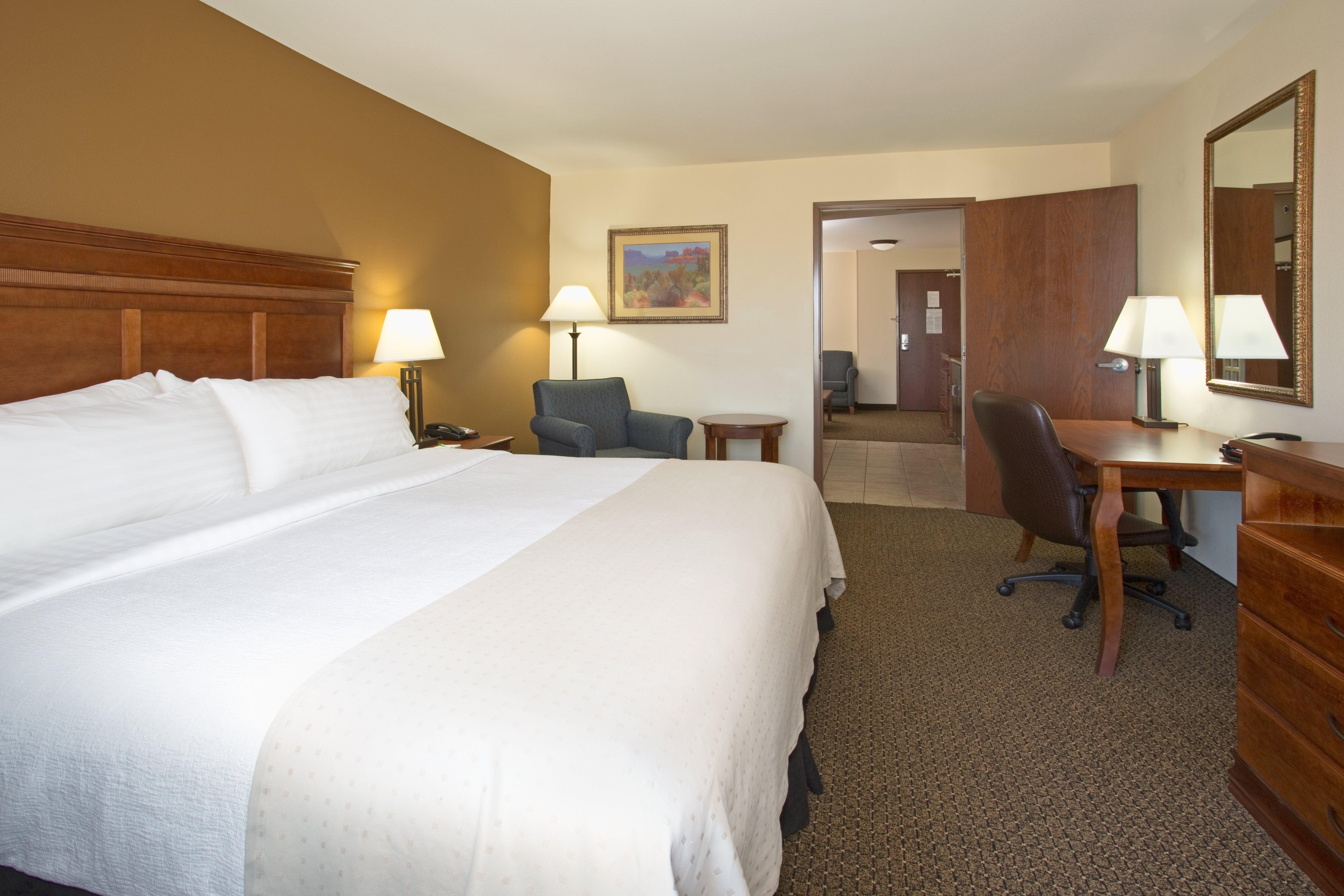 Holiday Inn Express & Suites Trinidad By Ihg Zewnętrze zdjęcie